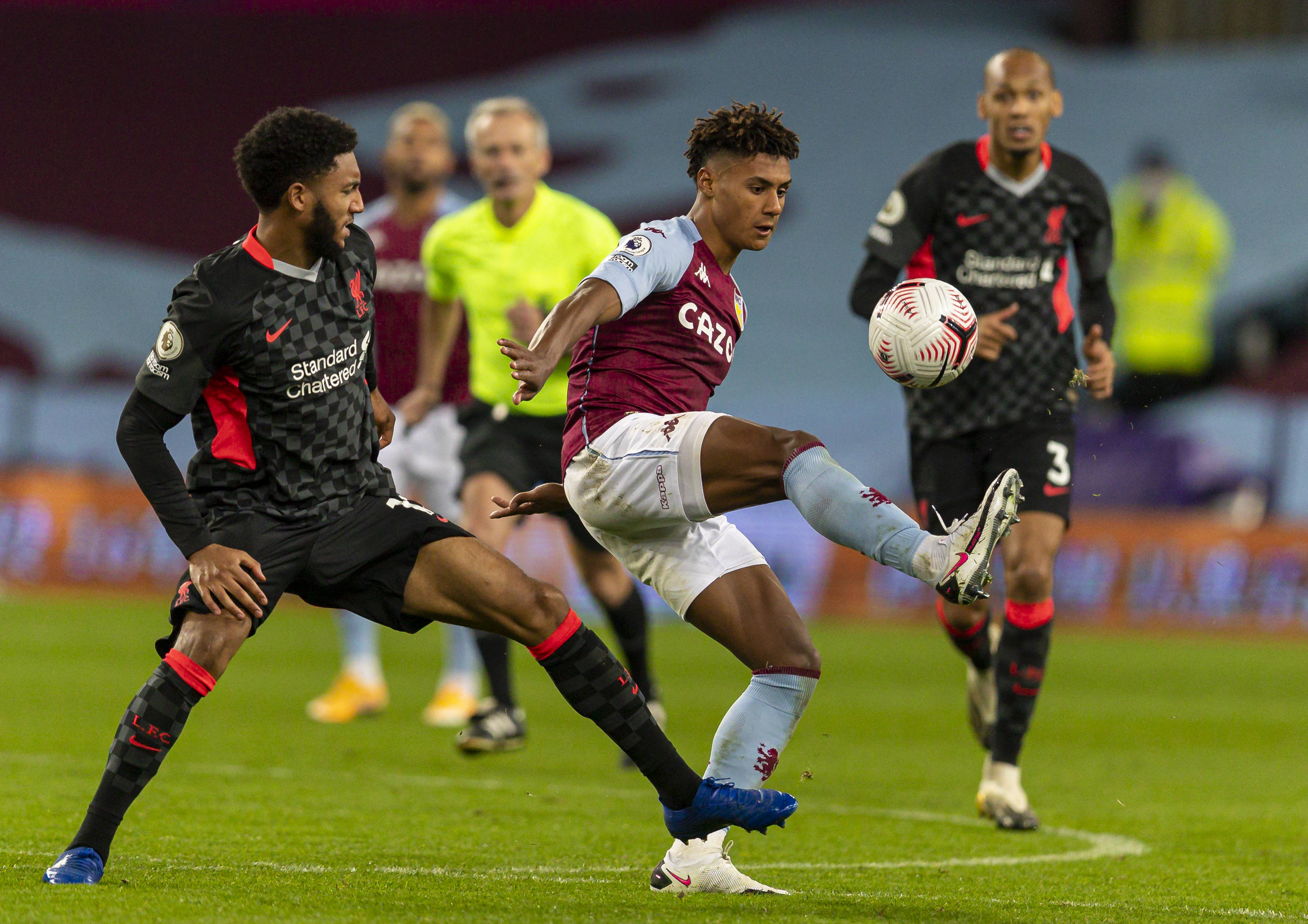 他的缺席可 他的缺席可